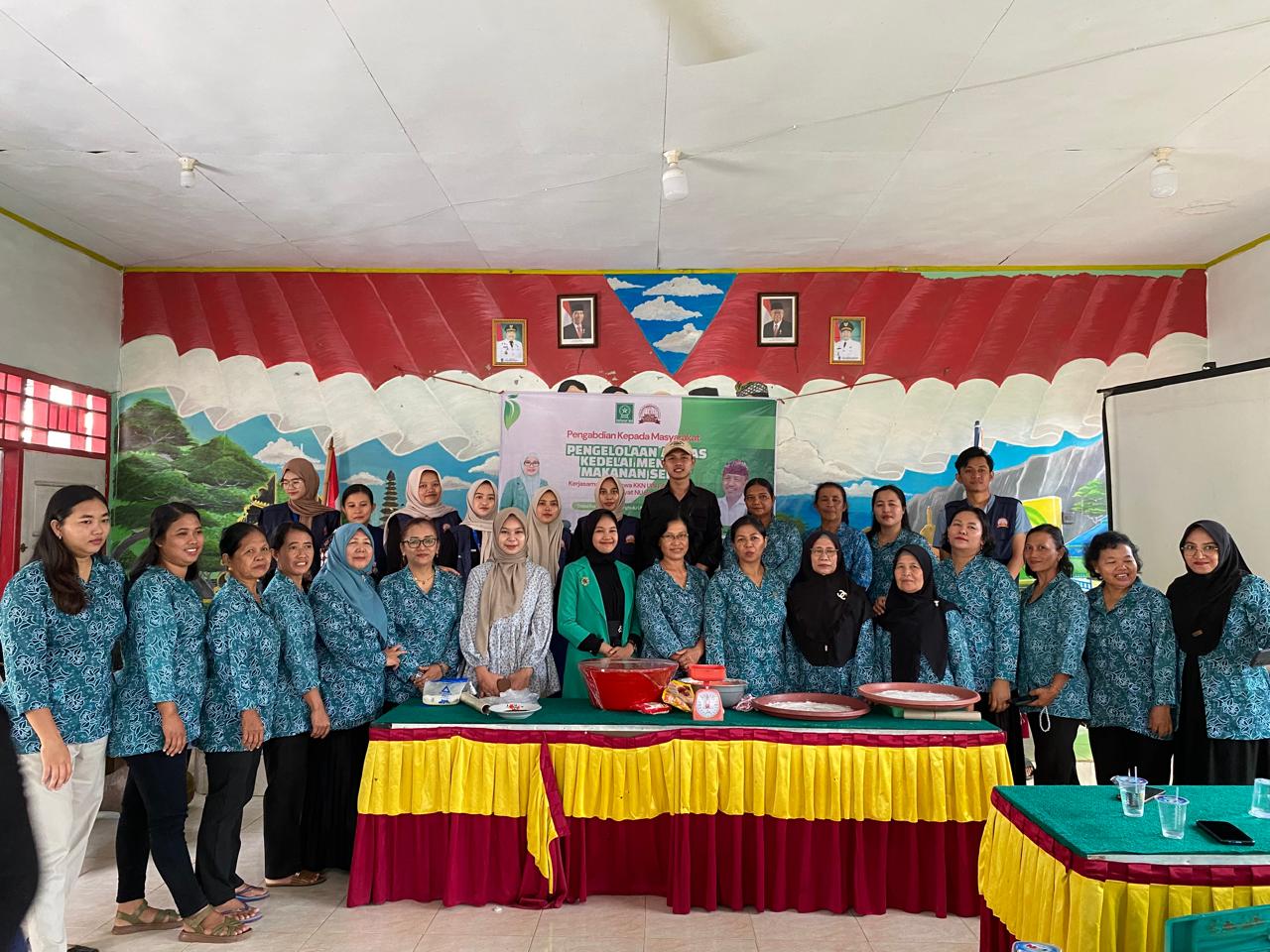 Pelatihan Kewirausahaan Mahasiswa KKN UINFAS Kerjasama PW Fatayat NU Bengkulu di Desa Rama Agung