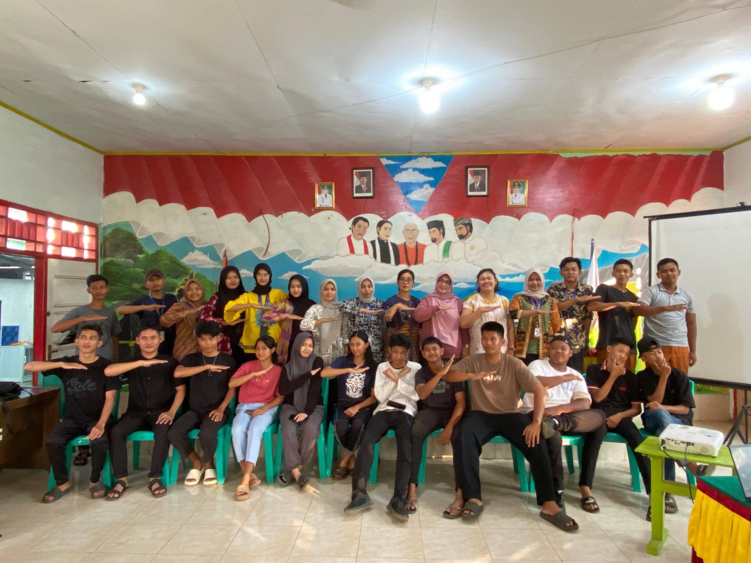 Mahasiswa KKN UINFAS Sosialisasikan Wawasan Kebangsaan Bersama Densus 88 AT. POLRI di Kampung Moderasi Beragama Desa Rama Agung.